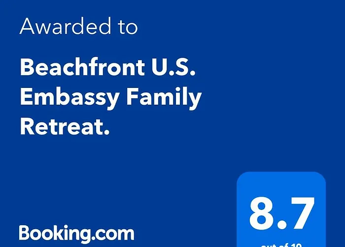 Beachfront U.s. Embassy Family Retreat. Appartement