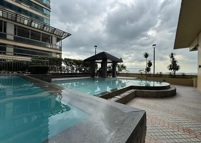 Beachfront U.s. Embassy Family Retreat. Manille